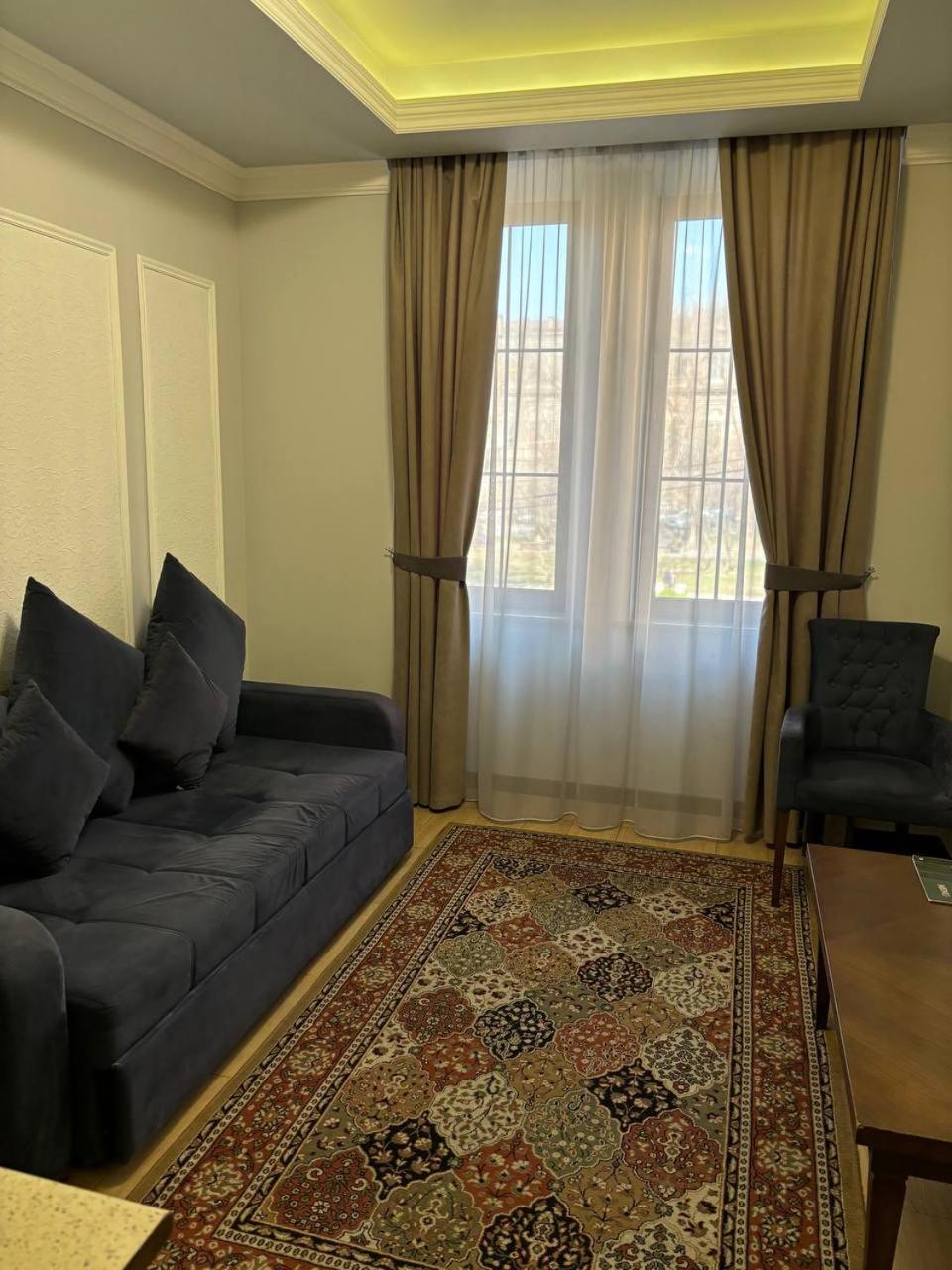 Boulevard Hotel Jerevan Eksteriør billede