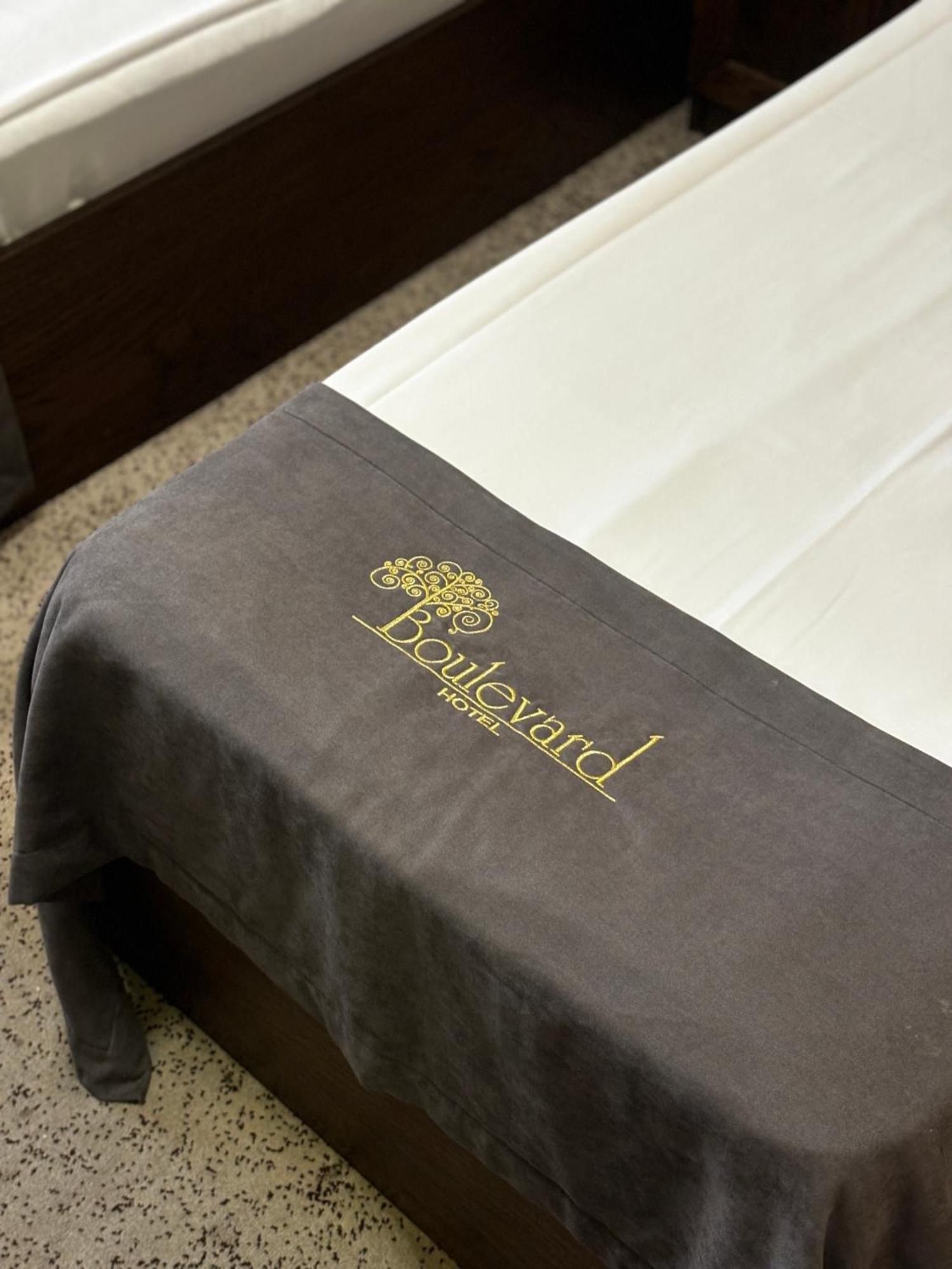 Boulevard Hotel Jerevan Eksteriør billede