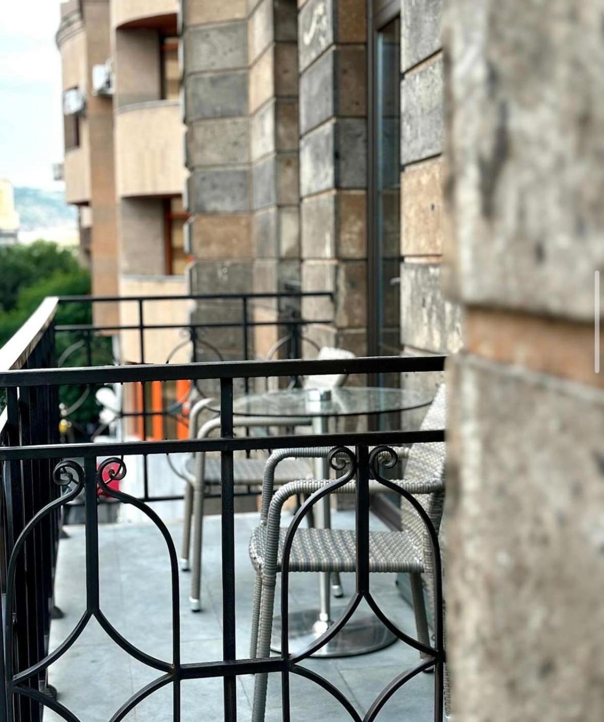 Boulevard Hotel Jerevan Eksteriør billede
